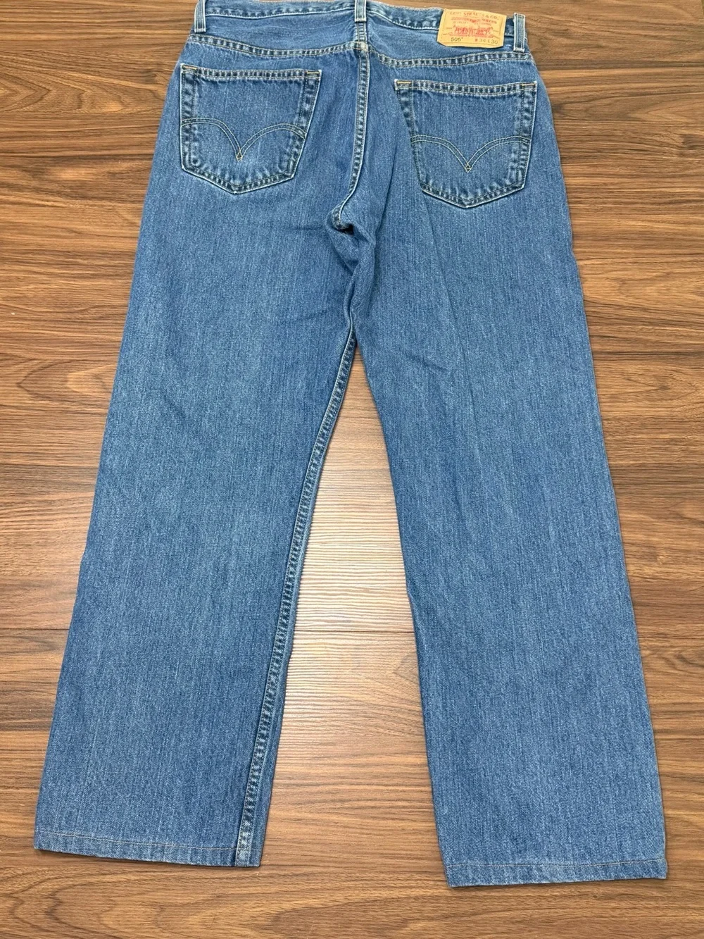 Vintage Levi's 505 Men's Straight Leg Jeans in Medium Blue Denim 34x30